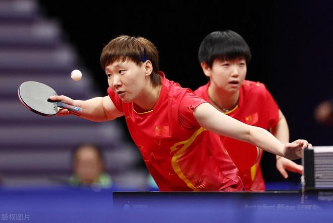 双臂一挥的 双臂一挥的